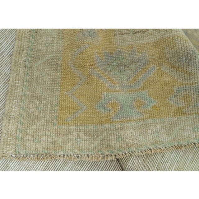 Turkish Vintage Rug 5'1" x 8'5" #20604 For Sale In Houston - Image 6 of 8