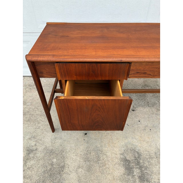 1960s Vintage Mid Century Drexel Parallel Desk by Barney Flagg For Sale - Image 5 of 10