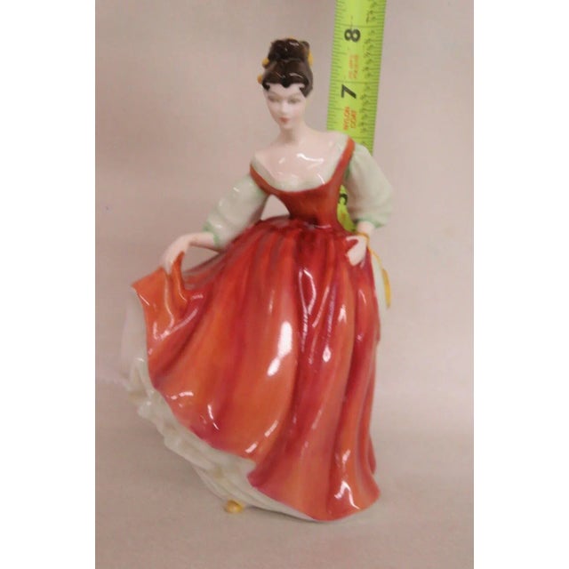 1960s Royal Doulton Fair Lady Red Hn2832 Bone China Porcelain Figurine For Sale - Image 5 of 11