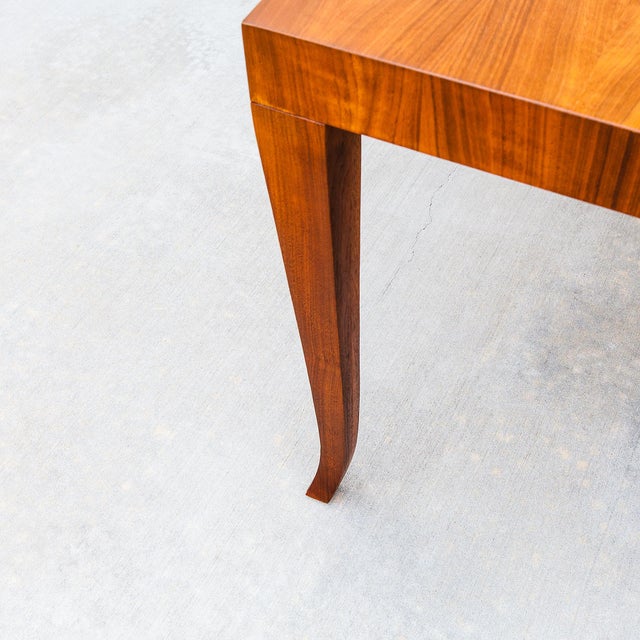 Restored 1950s T. H. Robsjohn-Gibbings for Widdicomb Walnut Dining Table For Sale In Los Angeles - Image 6 of 15