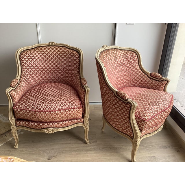 The perfect French Bergères chairs. With a well-made painted frame, these chairs have been beautifully re-upholstered in a...
