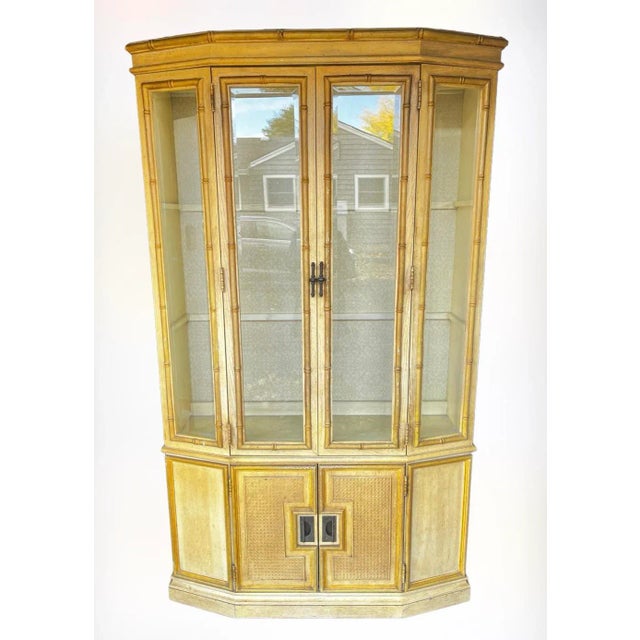 1970s Vintage Stanley Faux Bamboo and Cane Lighted China and Display Cabinet For Sale - Image 14 of 14
