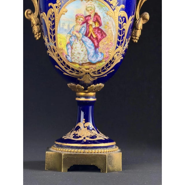 French Cobalt Blue Porcelain Urn with Gilt Decoration, Paris, 1880-1900 For Sale - Image 4 of 11