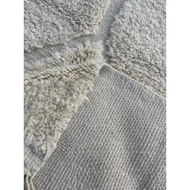 Authentic Handwoven Beni Mrirt Wool Rug, 1990s For Sale - Image 4 of 13