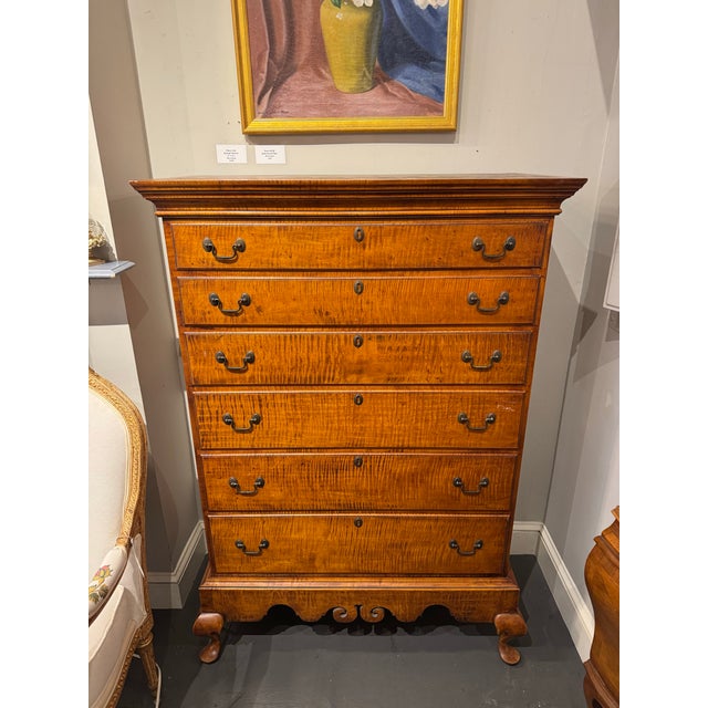 Wood Mid 20th Century Vintage Eldred Wheeler Tiger Maple Chest on Frame For Sale - Image 7 of 8