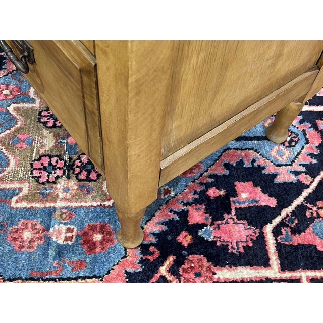 English Walnut Chest of Drawers, Early 20th Century For Sale - Image 15 of 17