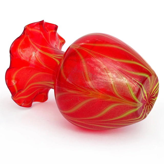 Red Murano Venetian Vintage Red Yellow Pulled Feather Gold Leaf Italian Art Glass Ruffle Rim Flower Vase For Sale - Image 8 of 10