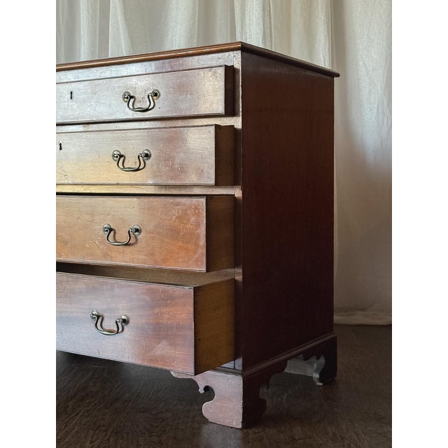 Wood Late 19th Century Georgian Mahogany Four Drawer Chest For Sale - Image 7 of 7
