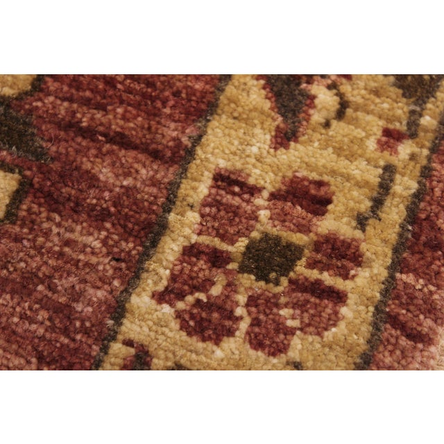 Textile Shabby Chic Ziegler 1990's Rose/Gold Wool Runner Rug- 3'1'' X 12'3'' For Sale - Image 7 of 10