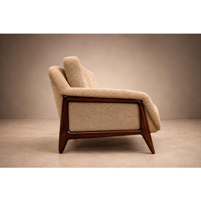 1960s 1960s Brazilian Modern Stella Three-Seat Sofa in Rosewood & Bouclé by Sergio Rodrigues, Brazil For Sale - Image 5 of 18