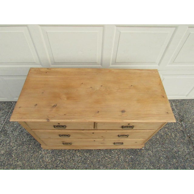 19th Century English Pine Dresser For Sale In San Francisco - Image 6 of 18