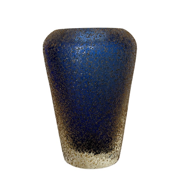 Mid Century Modern Modern Cobalt Blue Glass Vase in the Style of Murano Alessandro Mandruzzato Sommerso Texture Glass For Sale - Image 4 of 14