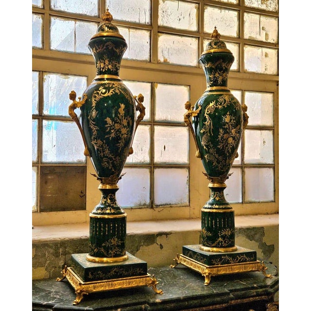 2010s French Style Bottle Green Decorative Vase Set With Gold Leaf & Bronze Accents For Sale - Image 5 of 5