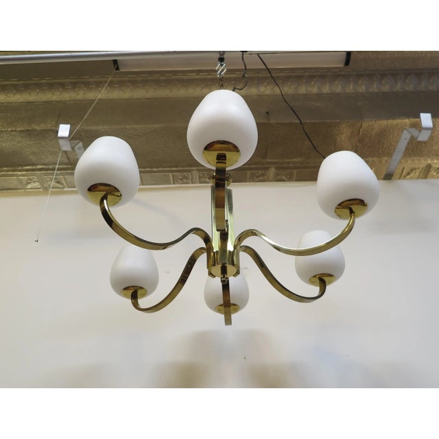 Mid-Century Modern Mid Century Brass Tower Chandelier For Sale - Image 3 of 10