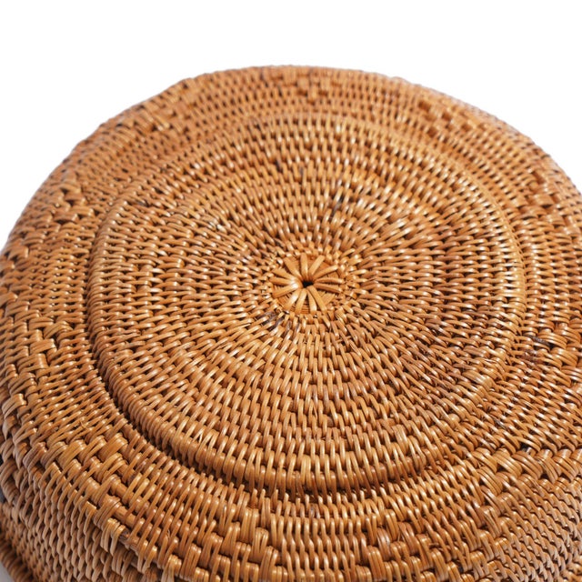 Set of Three Balinese Woven Nesting Baskets For Sale - Image 9 of 10