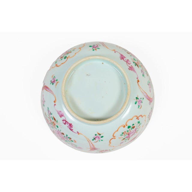 Chinese Export Qianlong Famille Rose Porcelain Small Bowl For Sale - Image 11 of 11