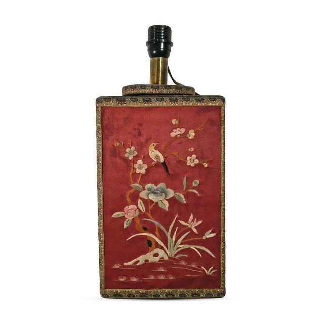 Vintage Oriental Table Lamp with Embroidered Silk Panels, 1960s For Sale - Image 3 of 9