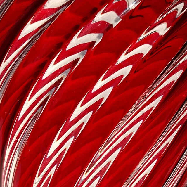 Mid 20th Century Vintage Murano AVeM Swirling Ruby Red Clear Stripes Italian Art Glass Ruffle Rim Footed Flower Vase For Sale - Image 5 of 8