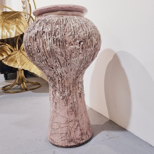 Pink Large Vintage Powder Pink Ceramic Standing Planter, 1960s For Sale - Image 8 of 18