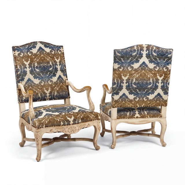 Early French Louis XV Style Bergere Chairs Shell Apron Cerused Finish - Pair For Sale - Image 4 of 10