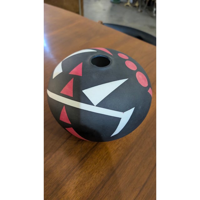 1990s Modernist Pottery For Sale In Charleston - Image 6 of 17