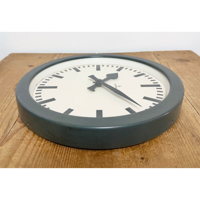 Vintage Industrial Factory Wall Clock from Siemens, 1950s For Sale - Image 12 of 16