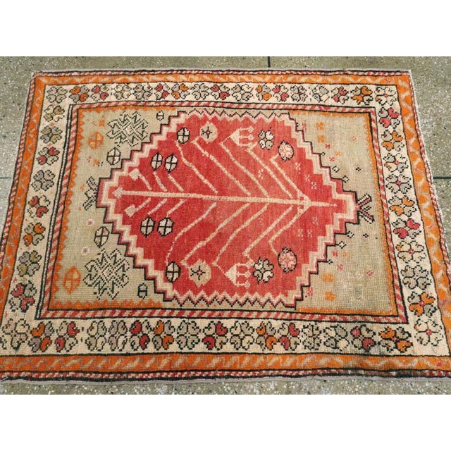 Galerie Shabab Collection Mid-20th Century Turkish Anatolian Throw Rug For Sale - Image 4 of 6