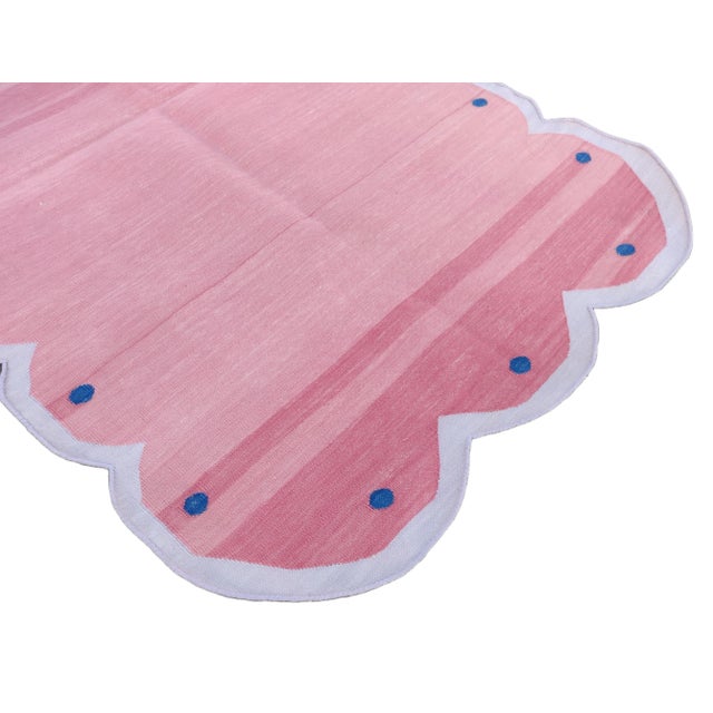 Handmade Cotton Scalloped Rug Reversible Light Pink and Lavender Dhurrie-3'x5' For Sale - Image 6 of 11