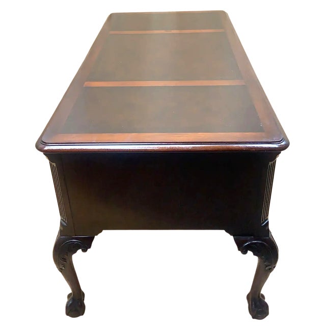 Traditional Hekman Grand Rapids Georgian Mahogany Executive Desk - Vintage Late 20th Century For Sale - Image 3 of 6