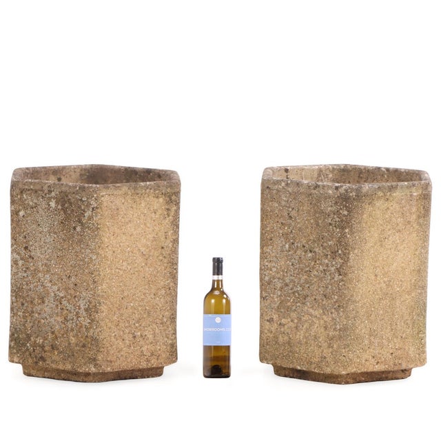 Modern Pair of French Modernist Cast Stone Hexagonal Planters, C. 1960. For Sale - Image 3 of 4