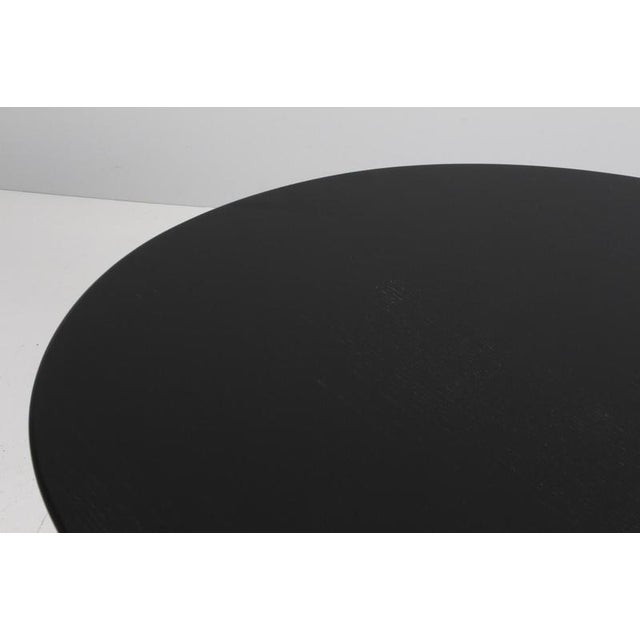 Fritz Hansen Egg Shaped Dining Table, Chairs and Lamp Annivesary Edition attributed to Arne Jacobsen for Fritz Hansen, 2000s, Set of 5 For Sale - Image 4 of 17