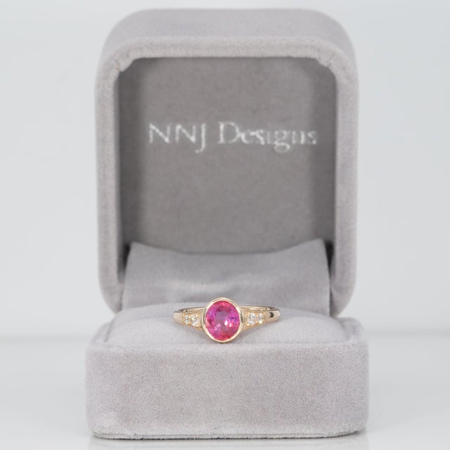 1.27Ct Gia Certified Pink Sapphire Ring With Natural Diamonds in Solid 14k Gold, Size 6.75 For Sale - Image 4 of 10