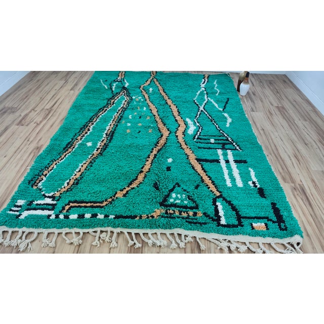 Handmade Moroccan Beni Ourain Rug, Emerald Green Abstract, 9'7" X 6'9" For Sale In Boston - Image 6 of 15