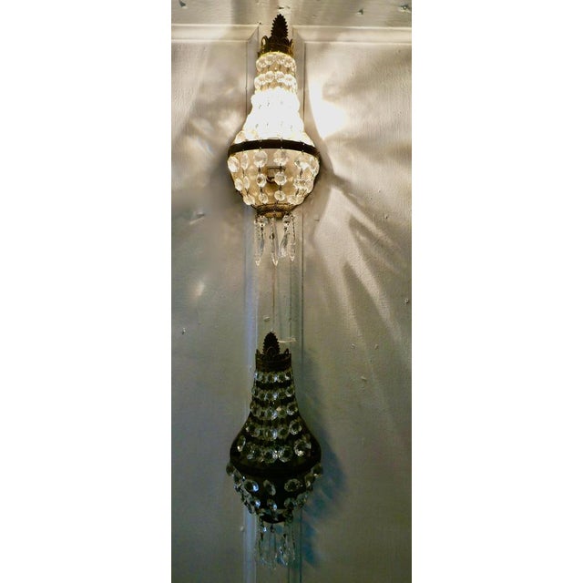1910s French Brass and Crystal Chandelier Wall Lamps, 1910s, Set of 2 For Sale - Image 5 of 7
