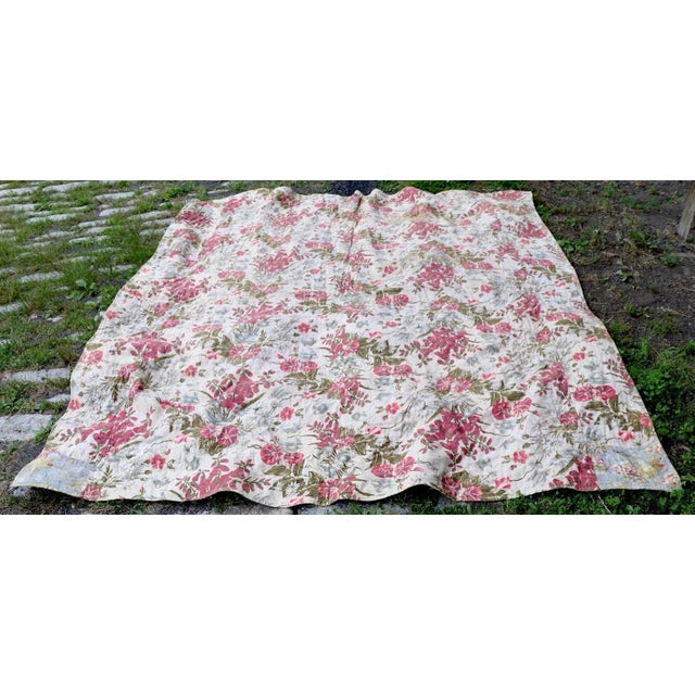 Mid 19th Century Graphic Antique Tied Quilt For Sale - Image 5 of 13