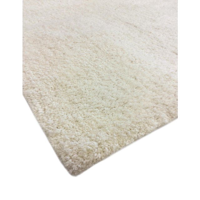 Modern Pasargad Home Modern Ivory Polyester & Cotton Area Rug- 5' 0" X 8' 0" For Sale - Image 3 of 4