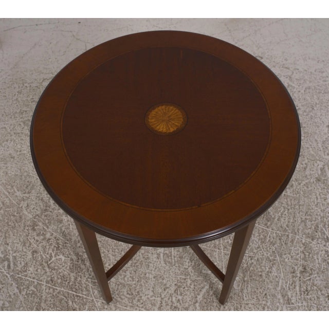 1980s Federal Style Inlaid Mahogany Round Occasional Table For Sale - Image 5 of 12