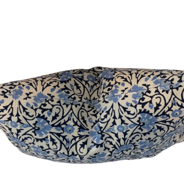 Classic Robshaw, this block print features an indigo blue vine, gracefully forming a lattice, intertwining blooming flower...