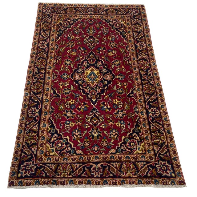 Keshan rug | Size: 152 x 95 cm | Knot density: 150.000 – 300.000 knots/m² | Material: High-quality sheep's wool and cotton...