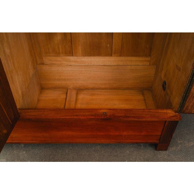 Art Nouveau Wardrobe in Walnut For Sale - Image 13 of 18