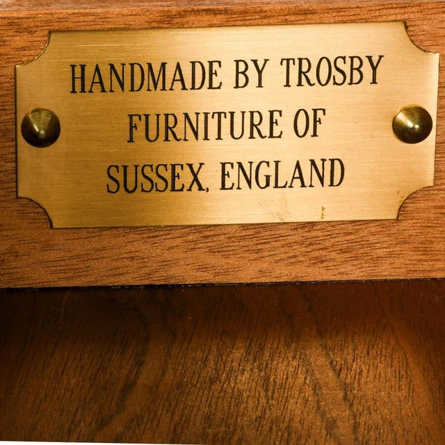 Trosby Furniture Mahogany Two-Drawer Side Table, Federal Style, Circa 1980–2000 For Sale In Greensboro - Image 6 of 8