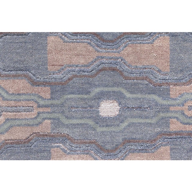 Light Gray Geometry Meets Modern Elegance: Rug "Misty" by Doris Leslie Blau For Sale In New York - Image 6 of 10