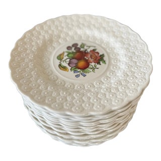 1950s Copeland Spode England Alden Daisy-Embossed Earthenware Lunch Plates- Set of 20 For Sale