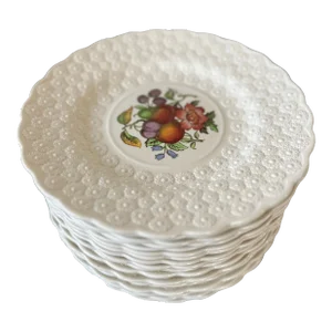 1950s Copeland Spode England Alden Daisy-Embossed Earthenware Lunch Plates- Set of 20
