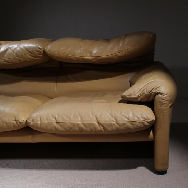 Maralunga Leather Sofa by Vico Magistretti for Cassina, 1970s For Sale - Image 17 of 18