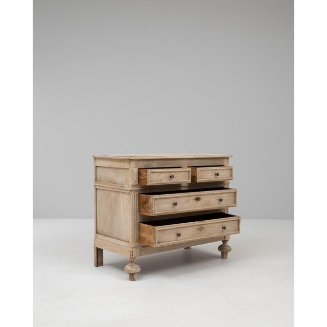 Early 20th Century 1900s French Oak Chest Of Drawers For Sale - Image 5 of 18