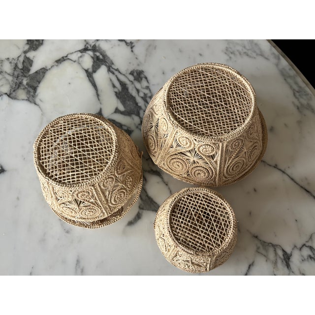 Vintage Coastal Palm Beach Style Handwoven Nesting Baskets - Set of 3 For Sale - Image 9 of 18