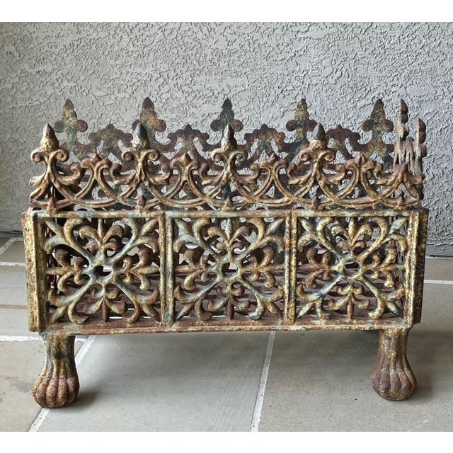 Victorian Late 19th-Century Victorian Gothic-Style Cast Iron Fleur-De-Lis Tracery Panel Jardinière on Lion Paw Feet For Sale - Image 3 of 18