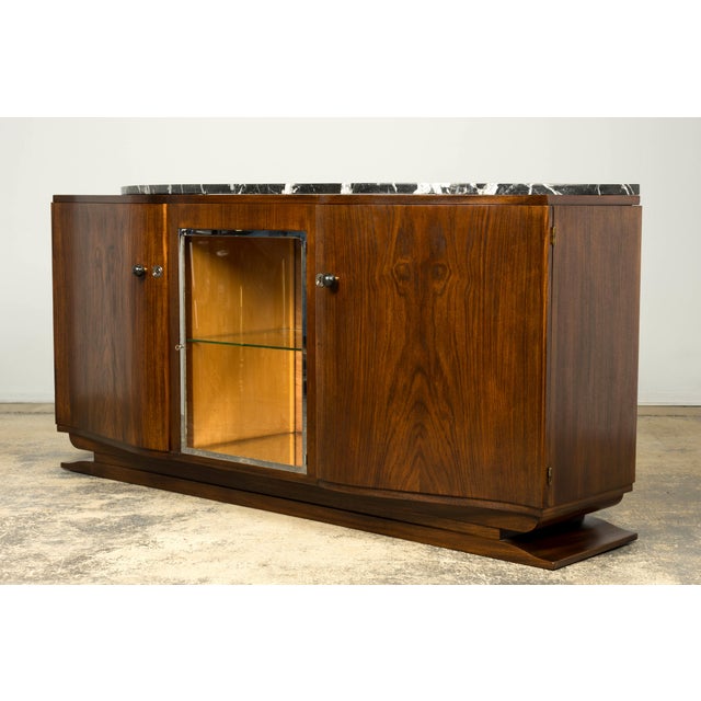 1930s French Art Deco Walnut Sideboard With Black Marble Top For Sale In New York - Image 6 of 18