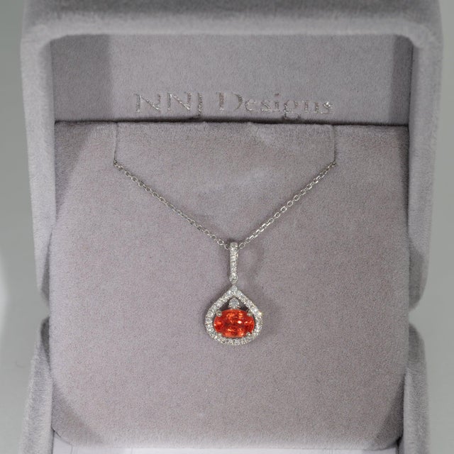 Modern 1Ct Padparadscha Sapphire Pendant With Earth-Mined Diamonds in Solid 14k Gold For Sale - Image 3 of 7